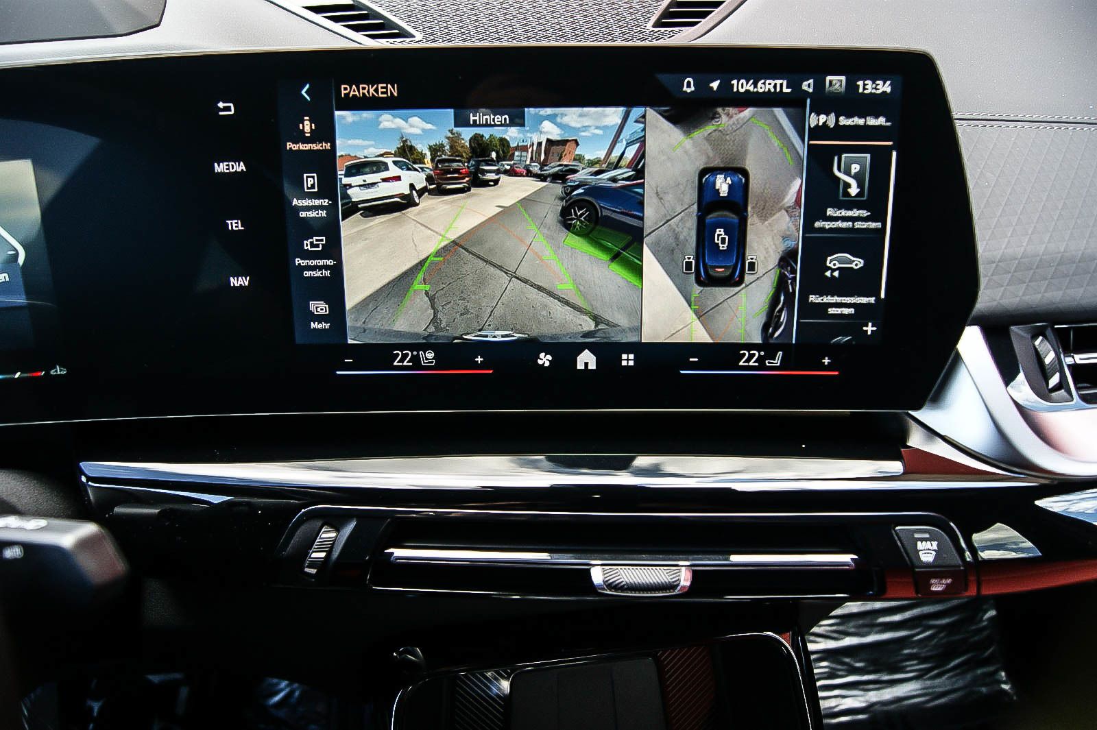Fahrzeugabbildung BMW X2 20 i sDrive M Sport Pro IconicGlow Coral Rot