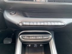 JEEP AVENGER ELEKTRO LONGITUDE+