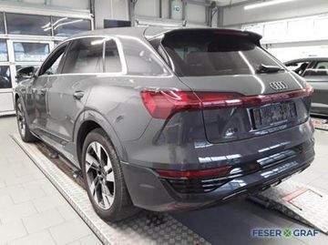 Audi Q8 e-tron - 4