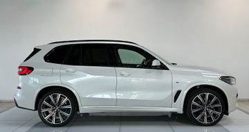 Fahrzeugabbildung BMW X5 M50d ACC Belüft 360° FondEnt TV SkyLounge DAB