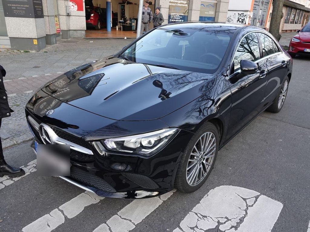 Image of Mercedes-Benz CLA 200
