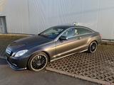 Mercedes-Benz E500 Coupé Avantgarde, AMG Paket, 19Zoll, Kamera - Mercedes-Benz E 500: AMG