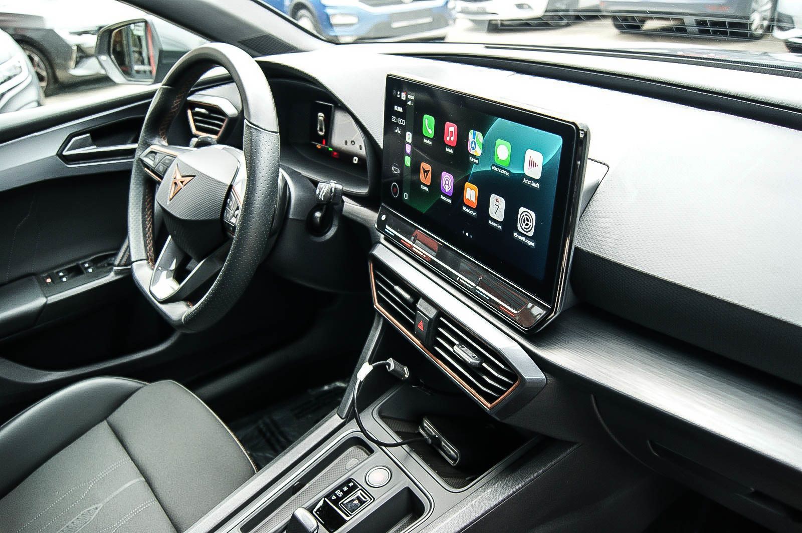 Fahrzeugabbildung CUPRA Leon Sportstourer e-Hybrid PANORAMA CARPLAY ACC