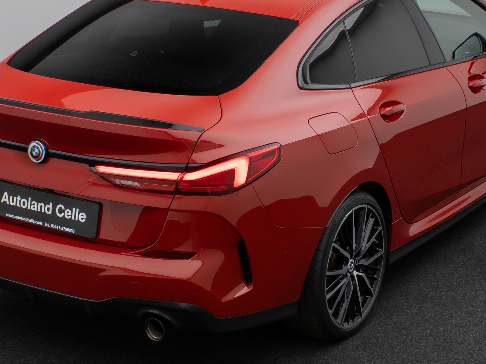 Fahrzeugabbildung BMW 220i Gran Coupé xDr M Sport Panorama Kamera H/K