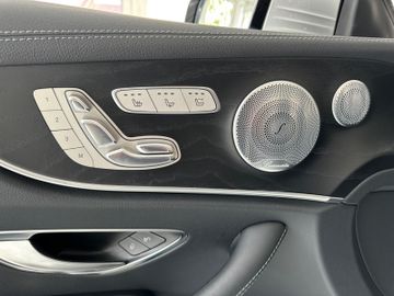 Fahrzeugabbildung Mercedes-Benz E 400 Cabrio 4Matic*AMG*Burmester*Memory*Lenk.Hz