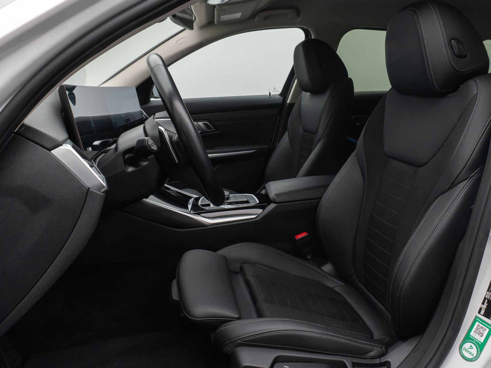 Fahrzeugabbildung BMW 320i DAB Leder MSport AHK Lenkradheizung Sport