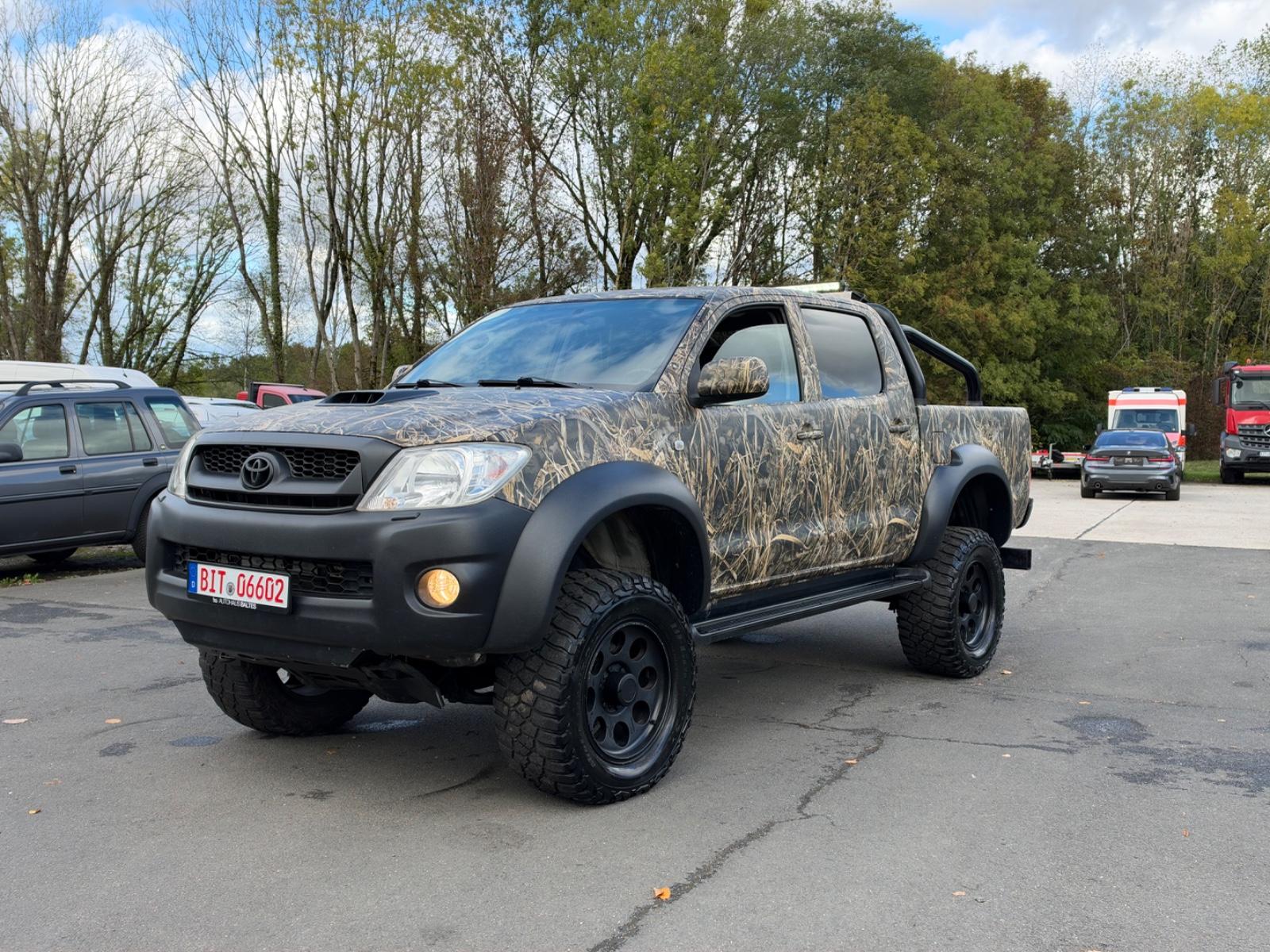 TOYOTA HILUX DOUBLE CAB LIFE 171 ch 4X4 BVM - TREUIL - ATTELAGE - 145000 km