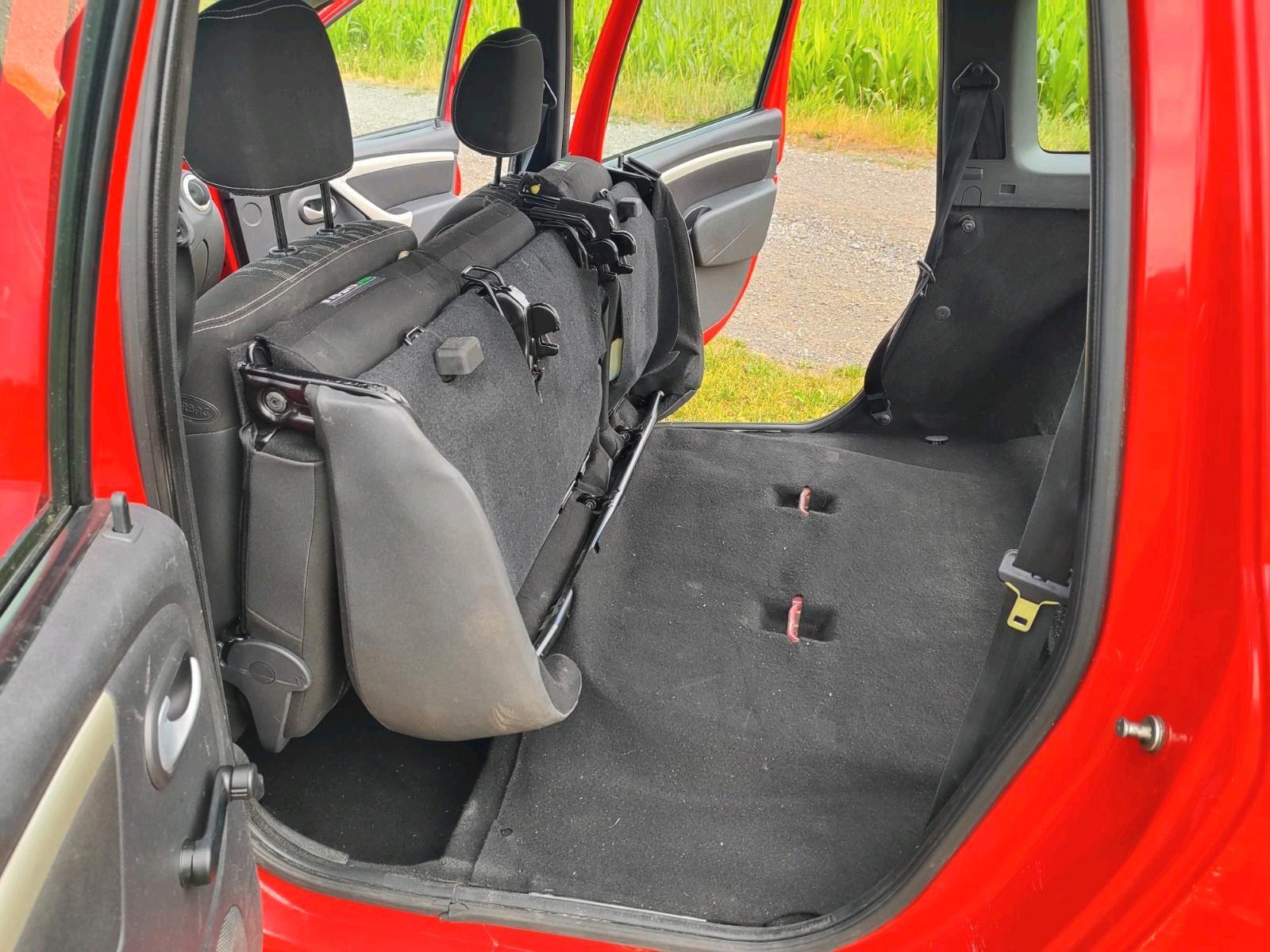 Dacia Logan 2011 — photo 7