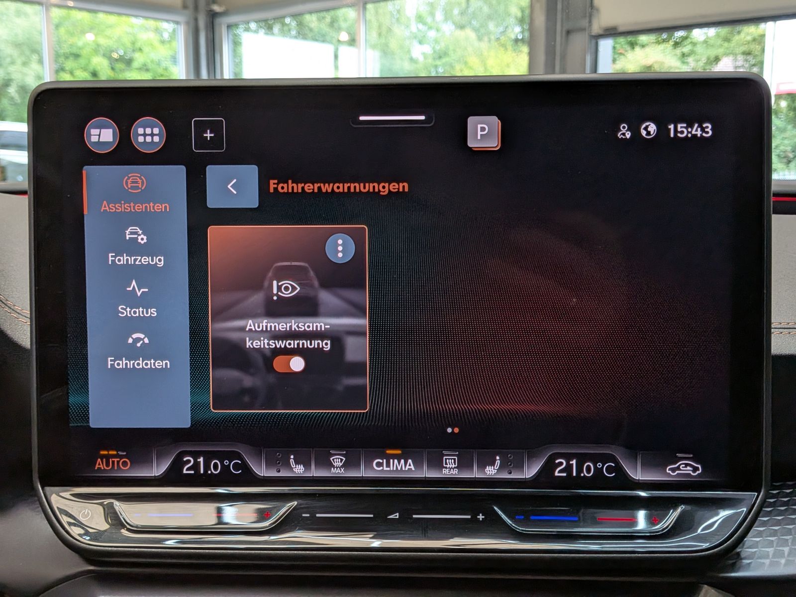 Fahrzeugabbildung CUPRA Leon 1.5 eTSI DSG DYNAMIC-EDGE-PAKET*CAM*AHK*18"