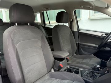 Volkswagen Tiguan - 11