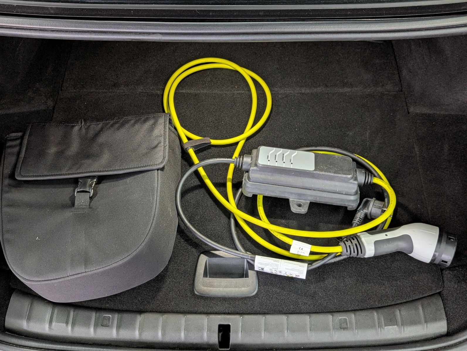 Fahrzeugabbildung BMW 530 e Luxury Line SPORT PANO LED KAM LEDER AHK