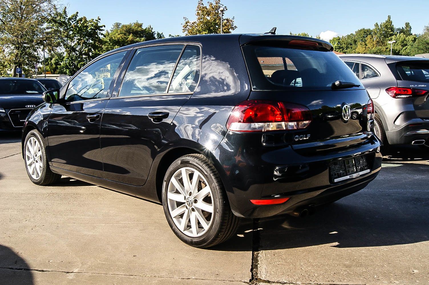Fahrzeugabbildung Volkswagen Golf VI 14TSI Highline STANDHEIZUNG PARKLENKASS.
