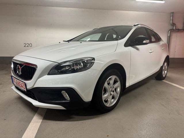 VOLVO V40 CC
