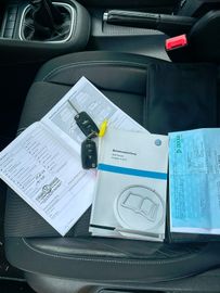 Volkswagen Golf - 6