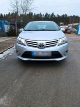 Toyota Avensis - gebrauchte Toyota Avensis aus dem Jahr 2011