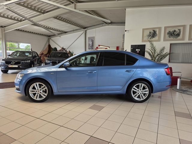 SKODA Octavia — Foto 4