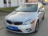 Kia cee'd / Ceed TÜV & ASU Neu klima - Kia cee'd / Ceed aus 2010: Kombi