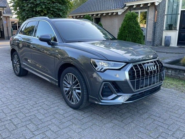 Audi Q3 35 TFSI S-LINE NAVI kamera LEDER