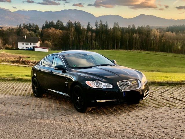 Jaguar XF 4.2 V8 Premium Luxury evtl Tausc...