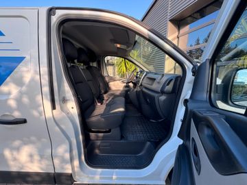 Renault Trafic - 12