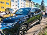 Mitsubishi Outlander  2.0 L  7 Sitzer - Mitsubishi Outlander: Mitsubi