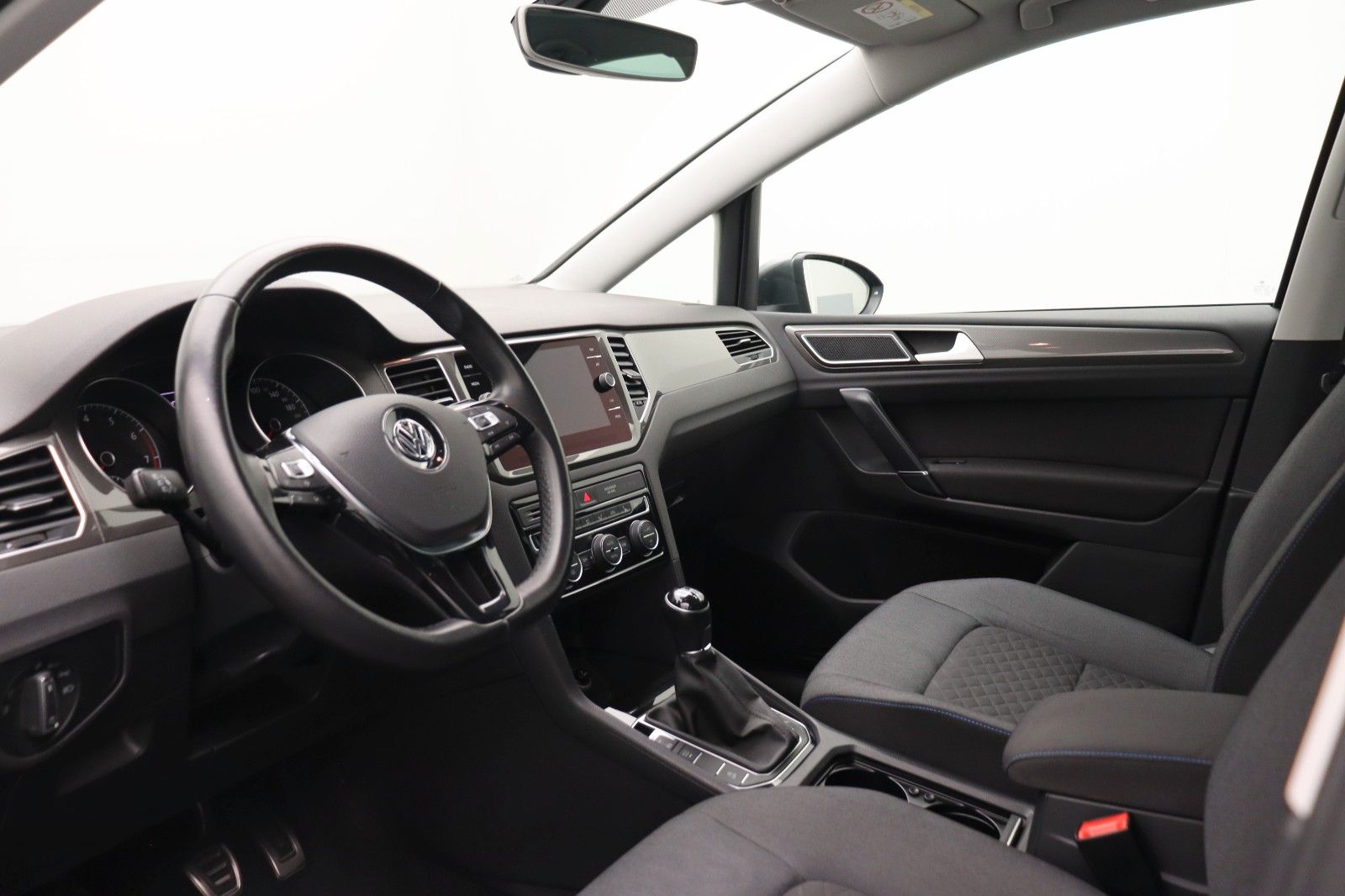 Fahrzeugabbildung Volkswagen Golf Sportsvan VII 1.0 Join NAVI AHK ACC