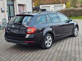 Skoda Octavia Combi Tour FACELIFT TÜV NEU ANDROID APPL - Skoda Octavia: Facelift Combi