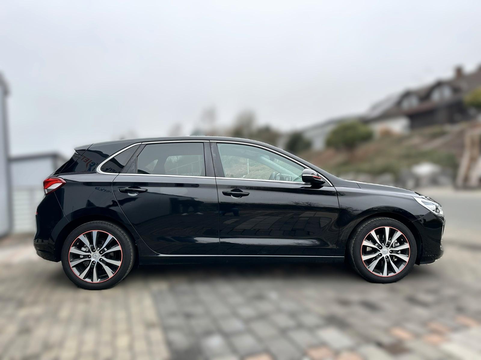 Hyundai i30 1.4 T-GDI Intro VOLL-Scheckheft LED Kamera