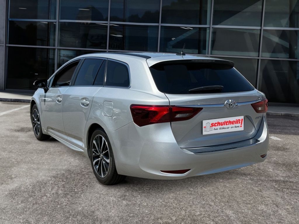 Fahrzeugabbildung Toyota Avensis Touring Sports 1.8 Team Deutschland