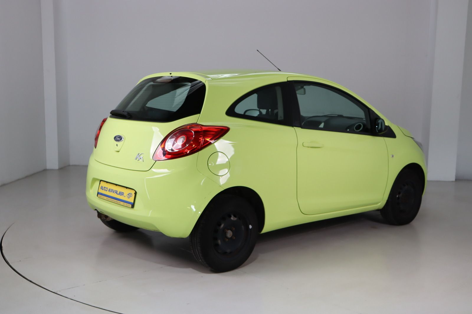 Fahrzeugabbildung Ford Ka 1.2 * 8-fach bereift * HU/AU bis 07.2026
