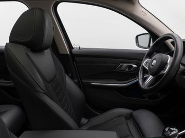 Fahrzeugabbildung BMW 330e xDr Tour Sport Line ACC HUD Pano HiFi Laser