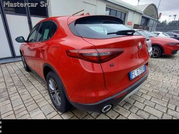 Alfa-Romeo Stelvio - 4