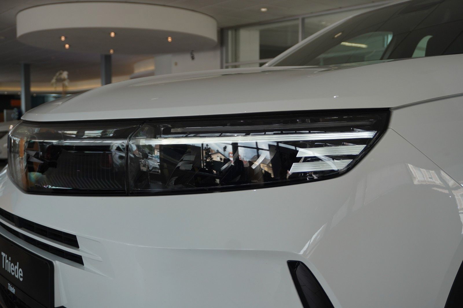 Fahrzeugabbildung Opel Grandland 1.2 48V HYBRID EDIT. NAVI/LED/KAMERA