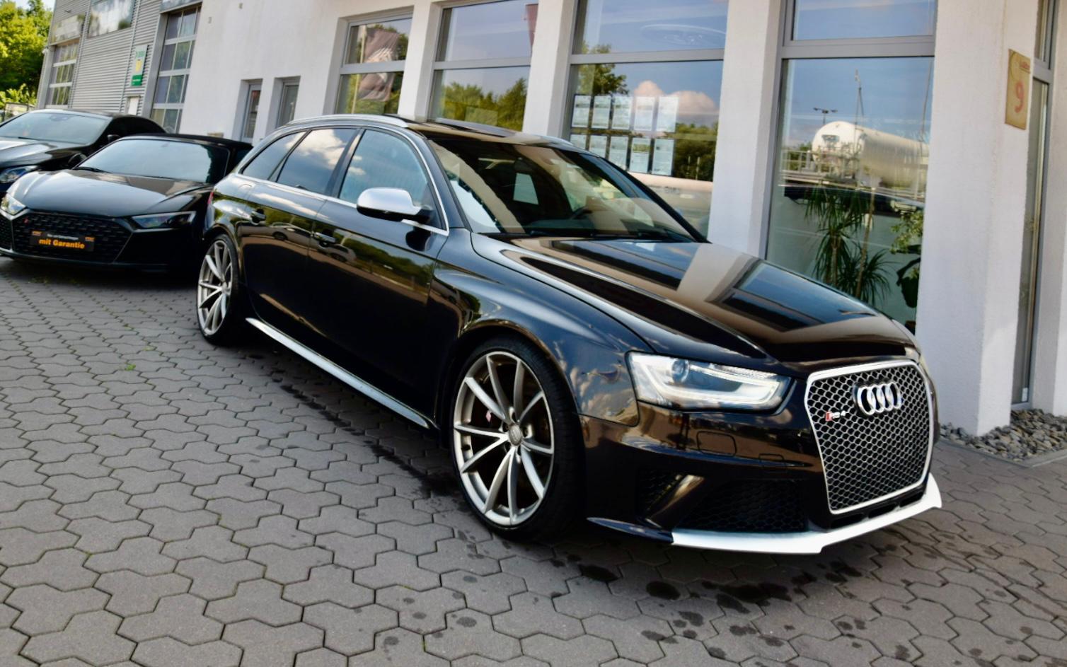 Audi RS4 RS 4 Avant 4.2 FSI quattro DSG/PANO/B&O/KAM!