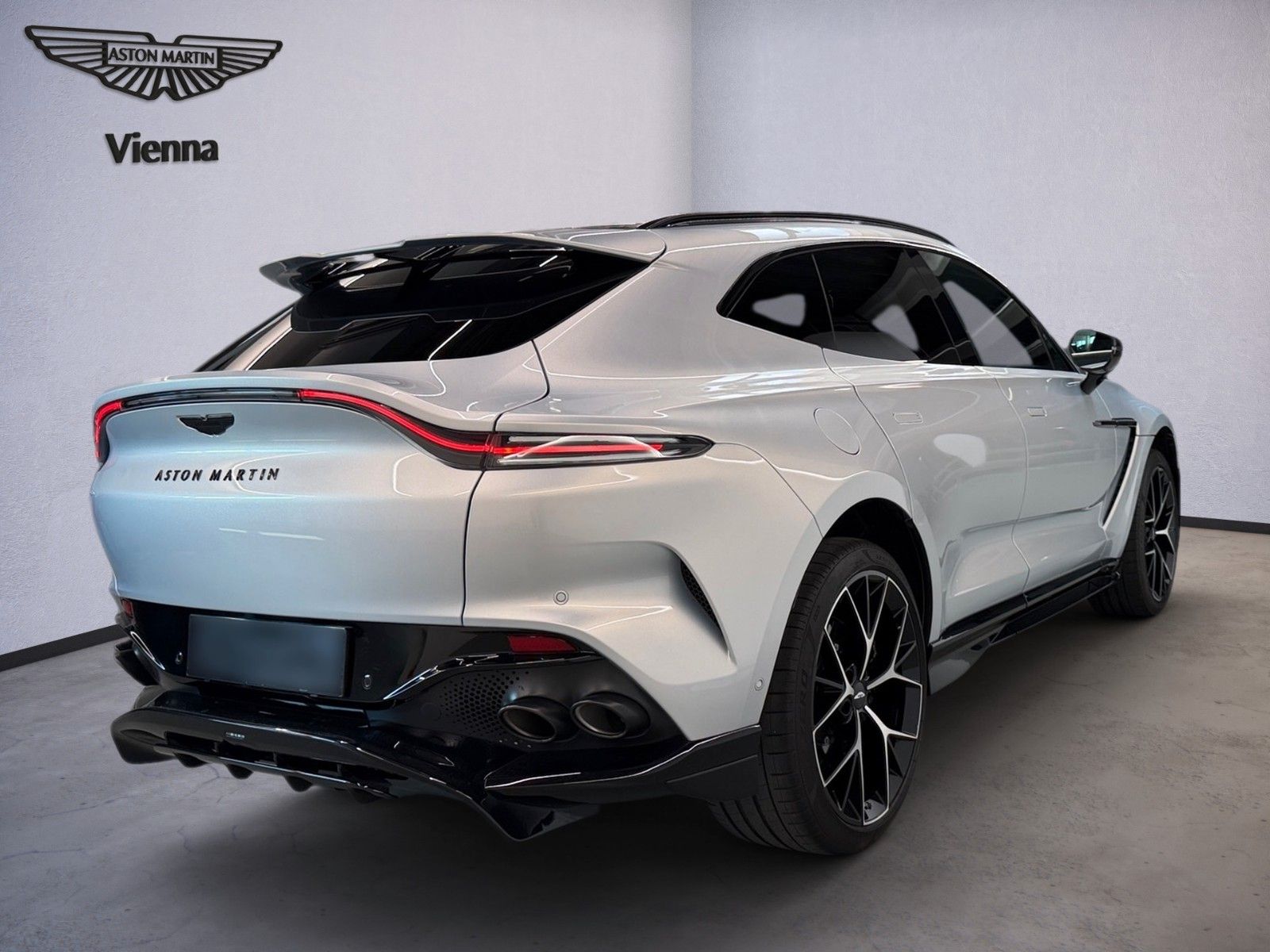 Aston Martin DBX707 | Lightning Silver | Pano | AHK | 23'' imagem 3