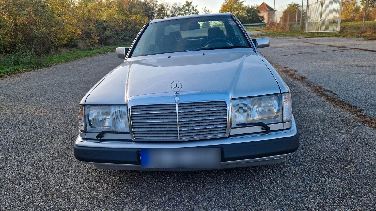 Mercedes-Benz CE 220