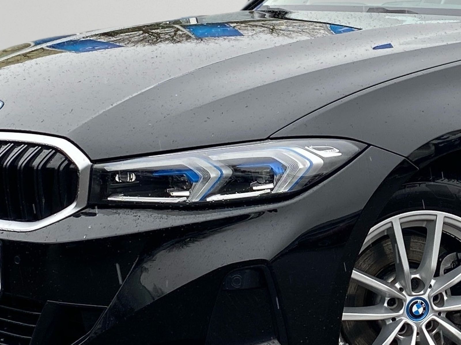 BMW 330e Touring, ab 299,- € mtl. Rate foto 5