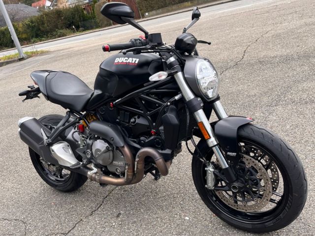 Ducati Monster 821 * TOP ZUSTAND* SH-GEPFLEGT *