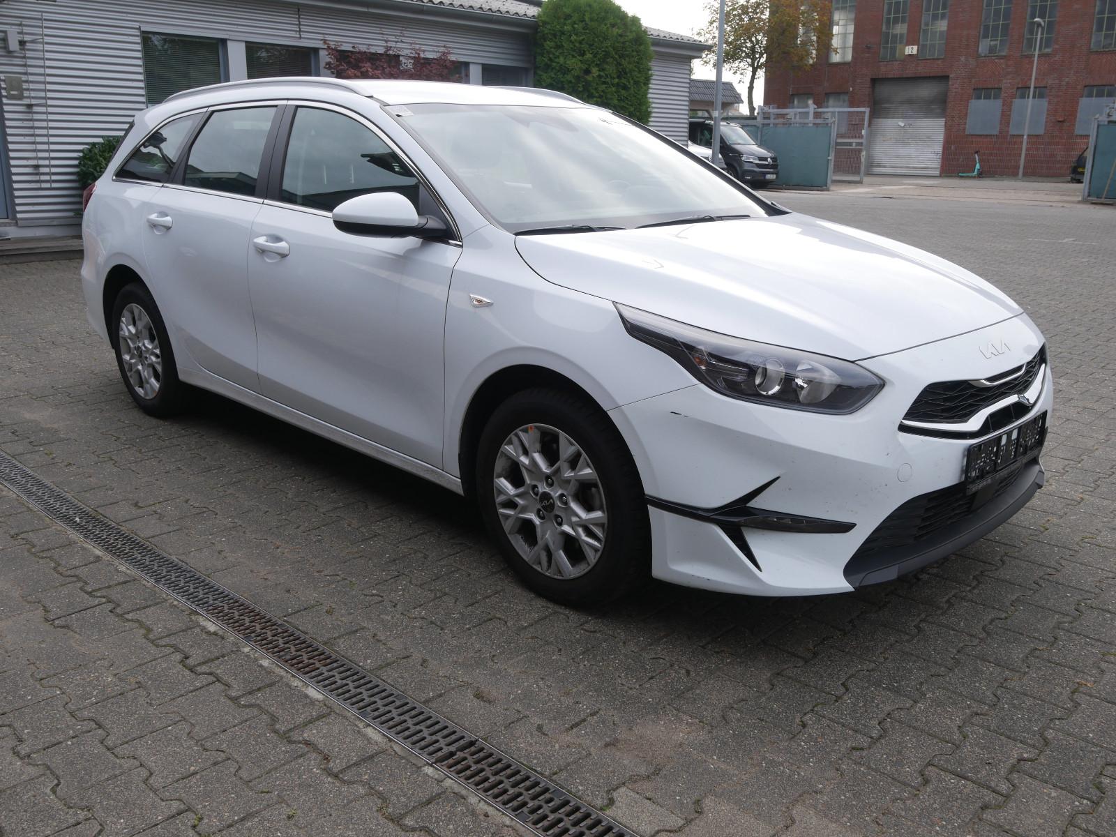Kia Ceed SW 1.5T GDi DCT7 Navi Kamera