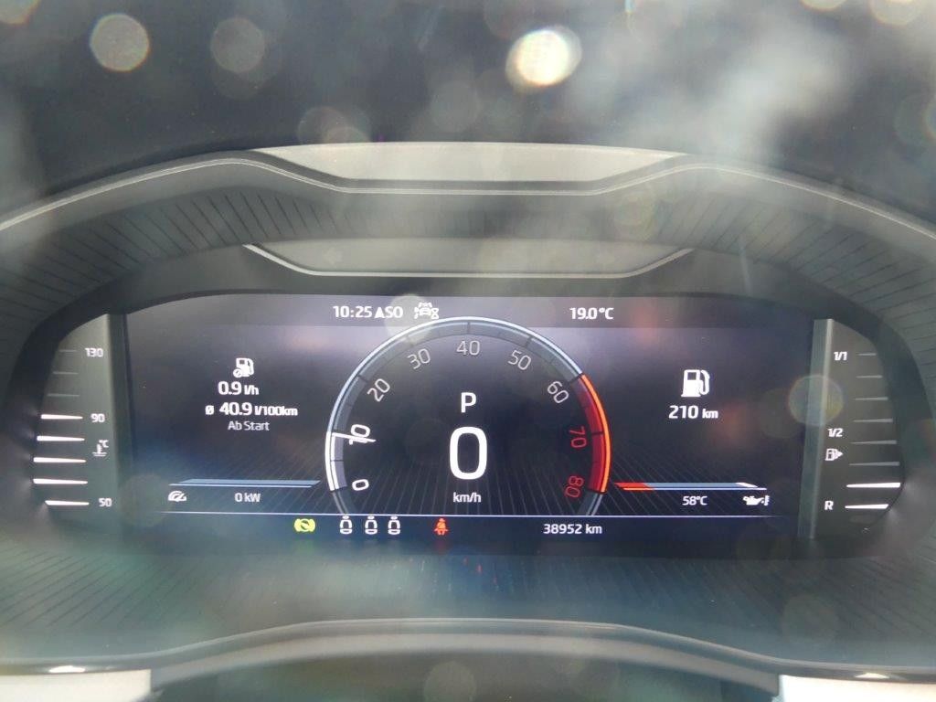 Fahrzeugabbildung SKODA Kamiq 1.0l TSI DSG TOUR *LED*NAVI*FSH*PDC*