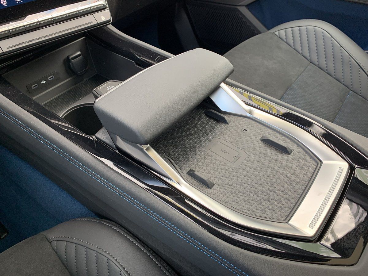 Renault Rafale - Bild 19