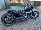 Harley-Davidson Breakout Custom Umbau - Motorräder in Düsseldorf