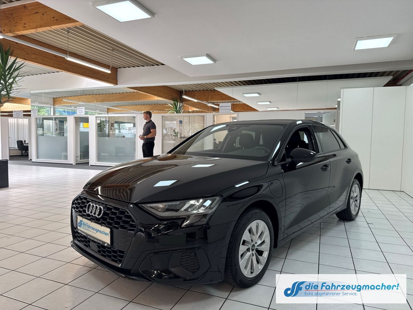 Fahrzeugabbildung Audi A3 Sportback 40 TFSI e AHK-abnehmbar Digitales