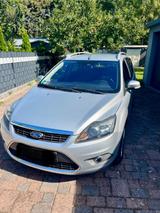 Ford Focus 2,0 Titanium Turnier Autom. Titanium - Ford Focus aus 2009: Turnier