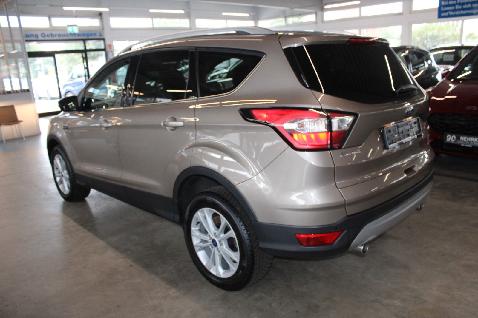 Fahrzeugabbildung Ford Kuga Titanium NAVI WinterPaket el. Heckklappe