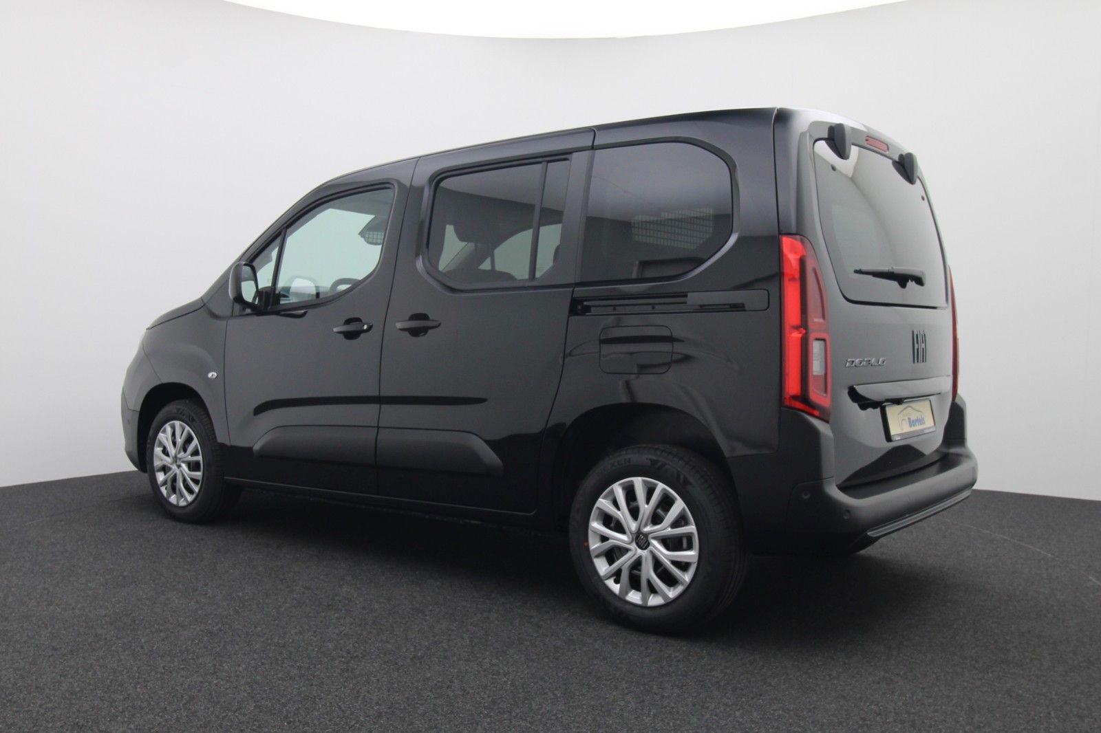 Fahrzeugabbildung Fiat Doblò Kombi L1 1.5 Diesel 96 kW Serie4