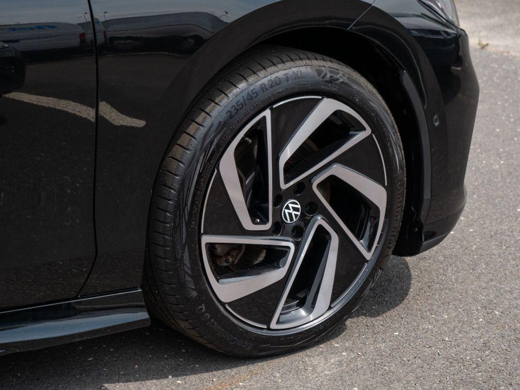 Volkswagen ID.7 Tourer  Pro 210/77 Wärmepumpe Navi PDC SHZ