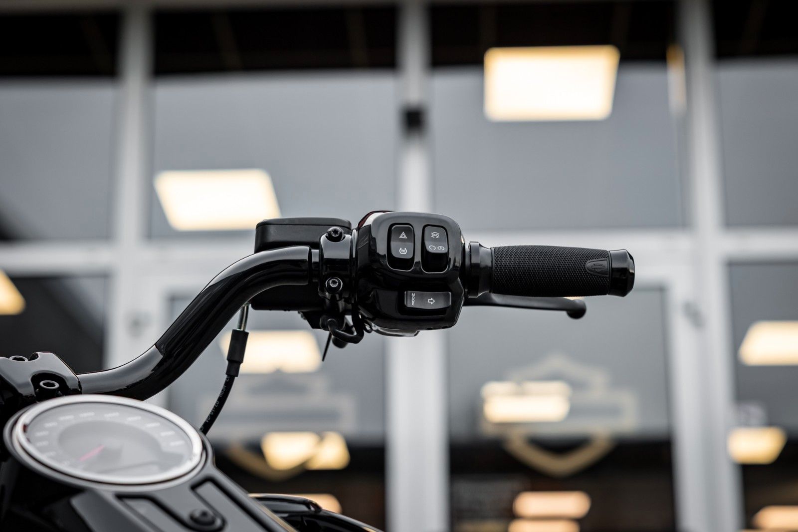 Fahrzeugabbildung Harley-Davidson DARK BOY FLFBS BLACK 117 MY25-H-D Kiel Custom