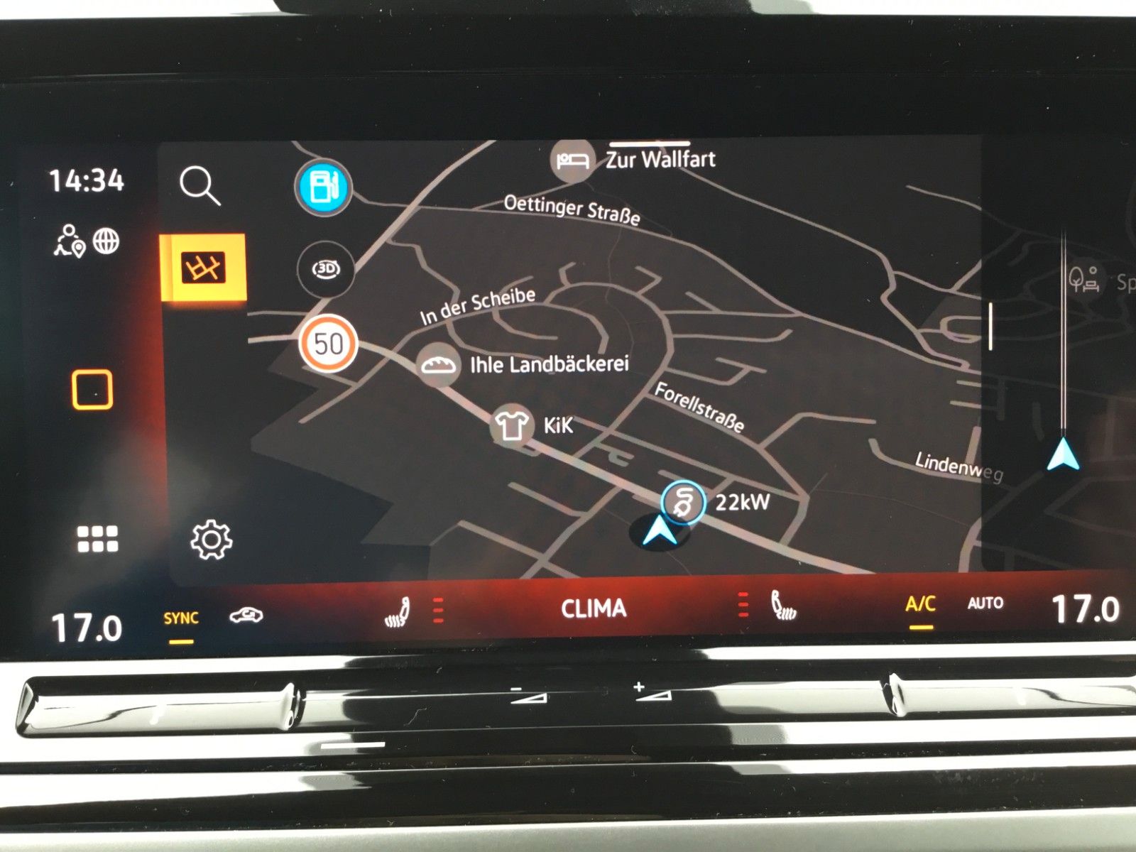 Fahrzeugabbildung Volkswagen T7 Multivan Life TDI DSG LÜ+AHK+ACC+LED+Leder