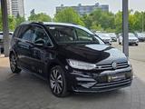 Volkswagen Touran 1.5 TSI DSG R-Line 7-S/PANO/AHK/IQ./RFK/A - Jahreswagen: Van